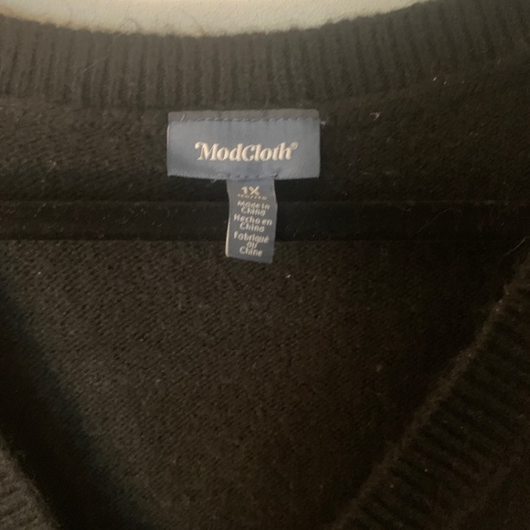 Modcloth Black V-Neck Sweater 1X - Picture 3 of 6